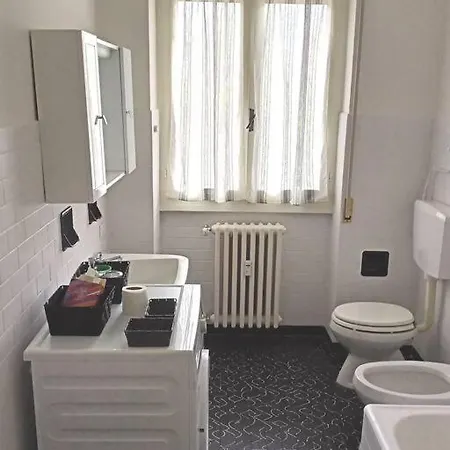 Casa Di Ale Incantevole Con Parcheggio Gratuito Lejlighed Verbania